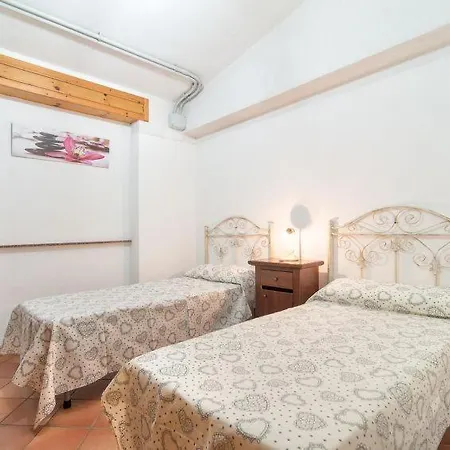 Torrepaduli Sleeps 19 Pool Air Con